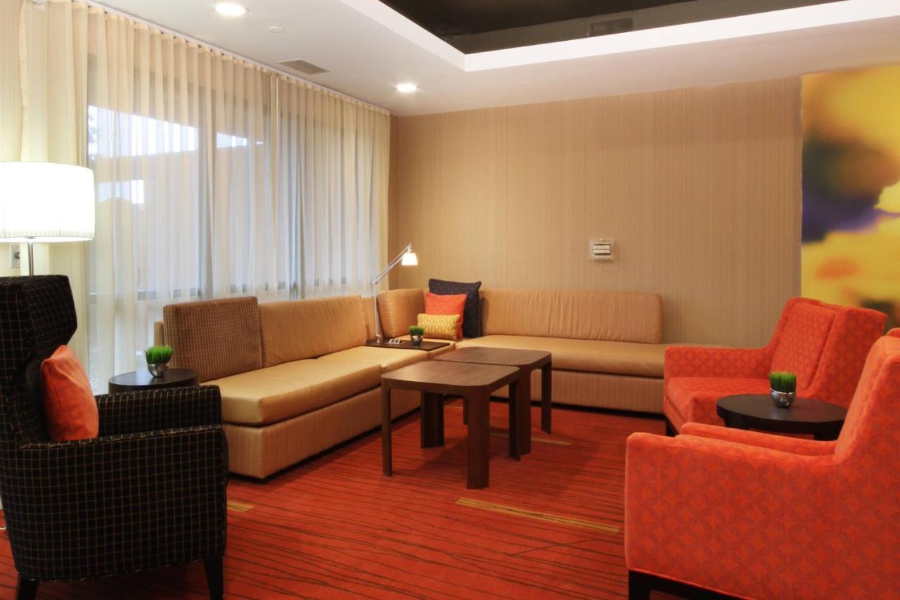 | Courtyard Flint by Marriott