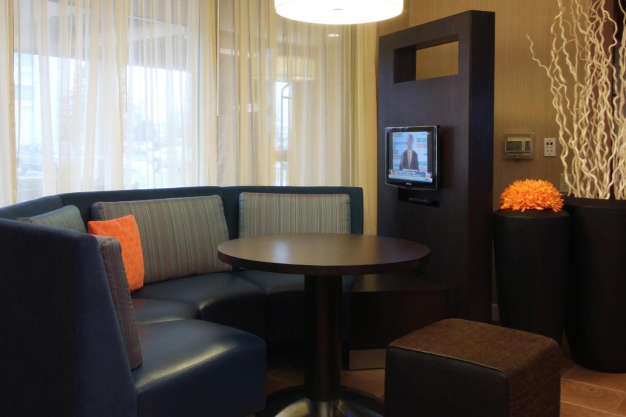 | Courtyard Flint by Marriott