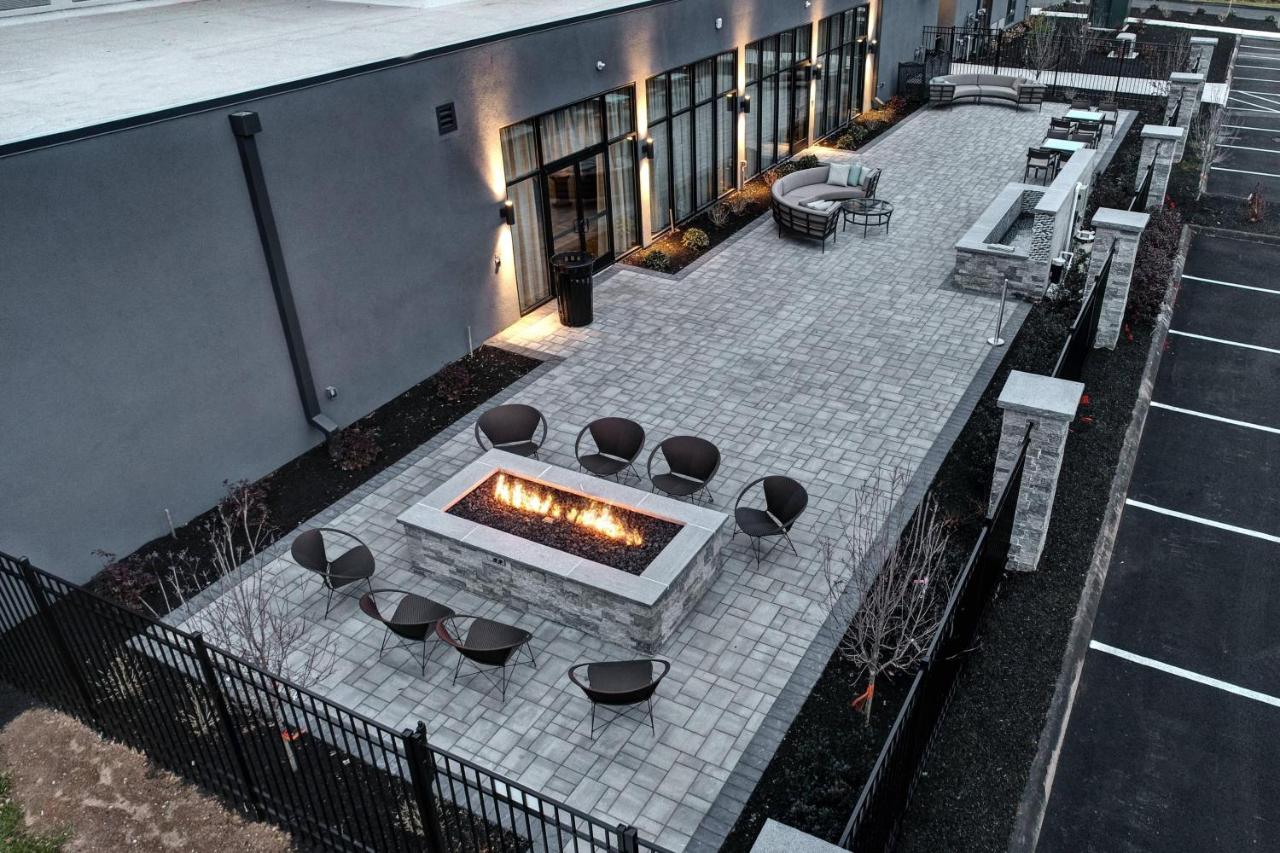 | Courtyard by Marriott Southington