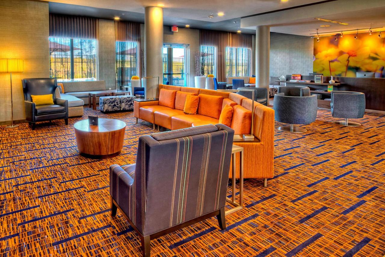 | Courtyard by Marriott San Marcos