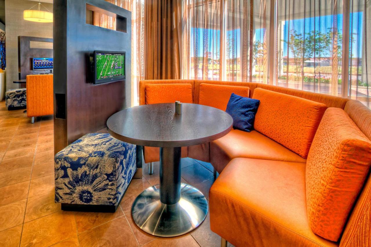| Courtyard by Marriott San Marcos