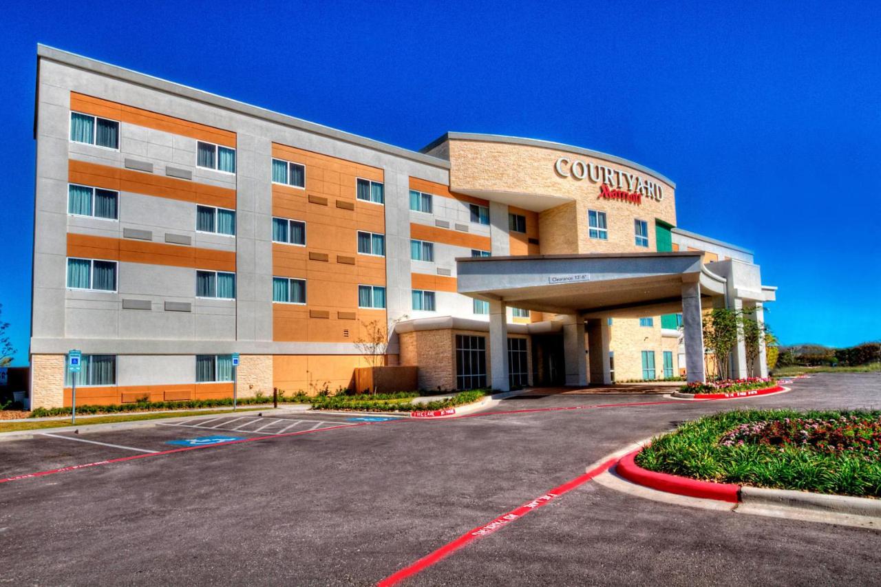 | Courtyard by Marriott San Marcos