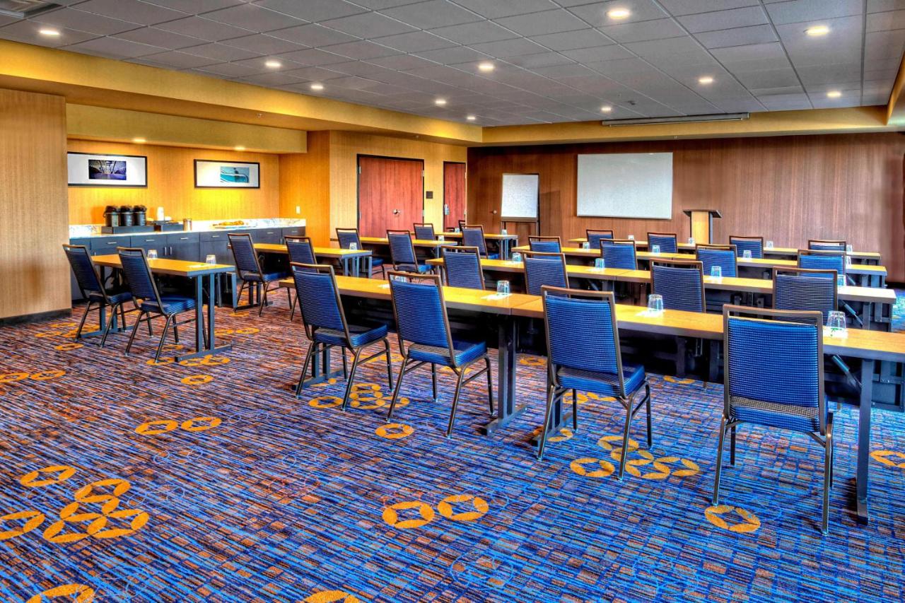 | Courtyard by Marriott San Marcos
