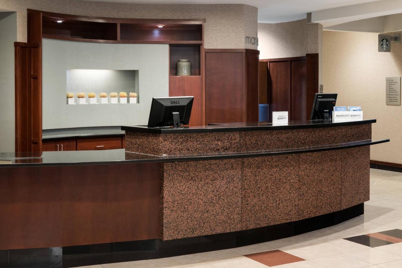 | Courtyard by Marriott West Orange