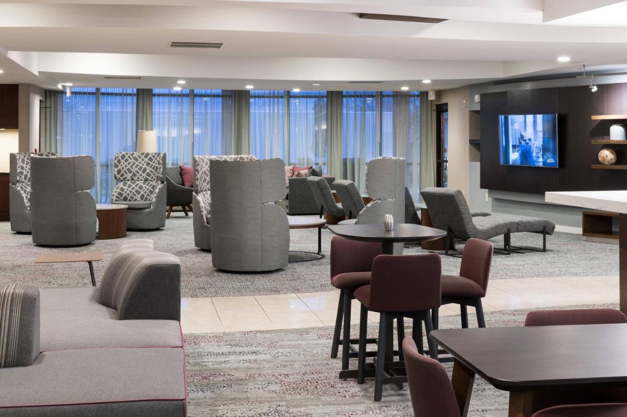 | Courtyard by Marriott West Orange