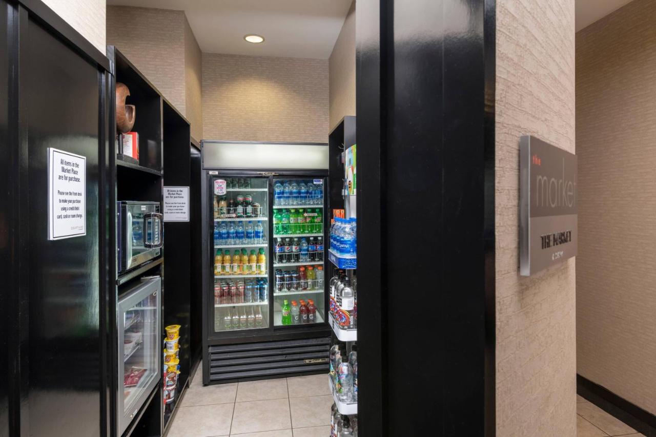 | Courtyard by Marriott West Orange