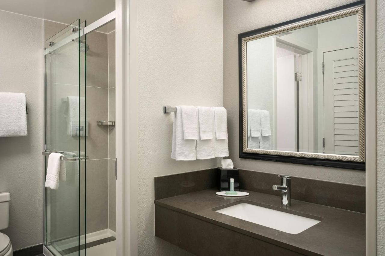  | Courtyard Melbourne West