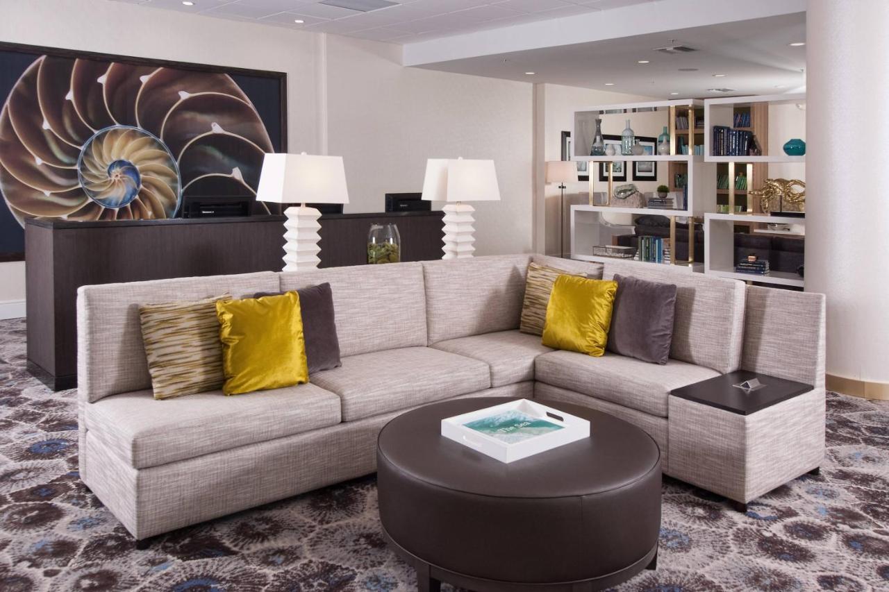 | Courtyard Miami Coral Gables
