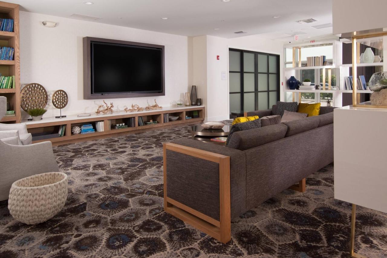 | Courtyard Miami Coral Gables