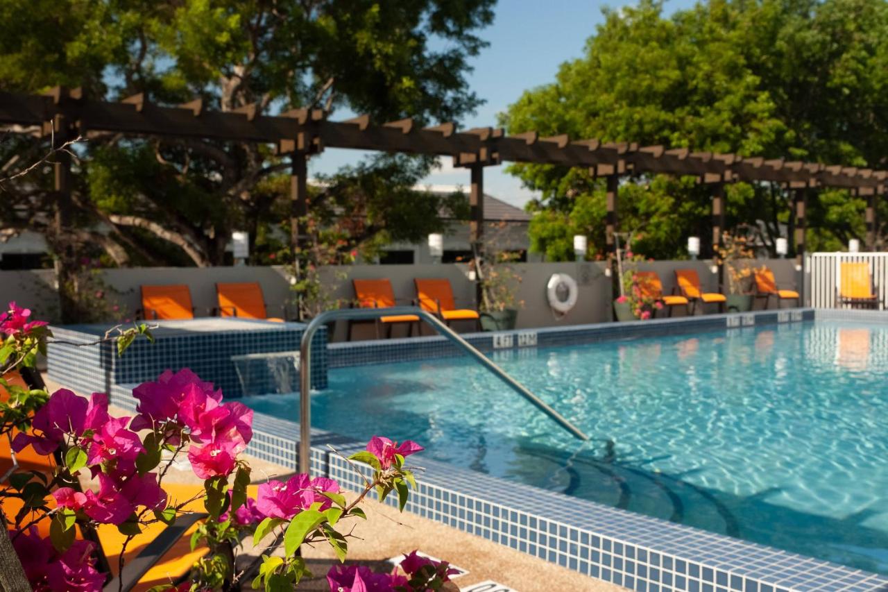| Courtyard Miami Coral Gables
