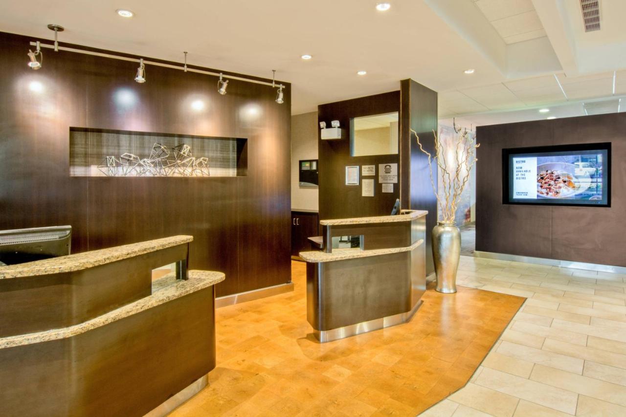 | Courtyard by Marriott Clarksville