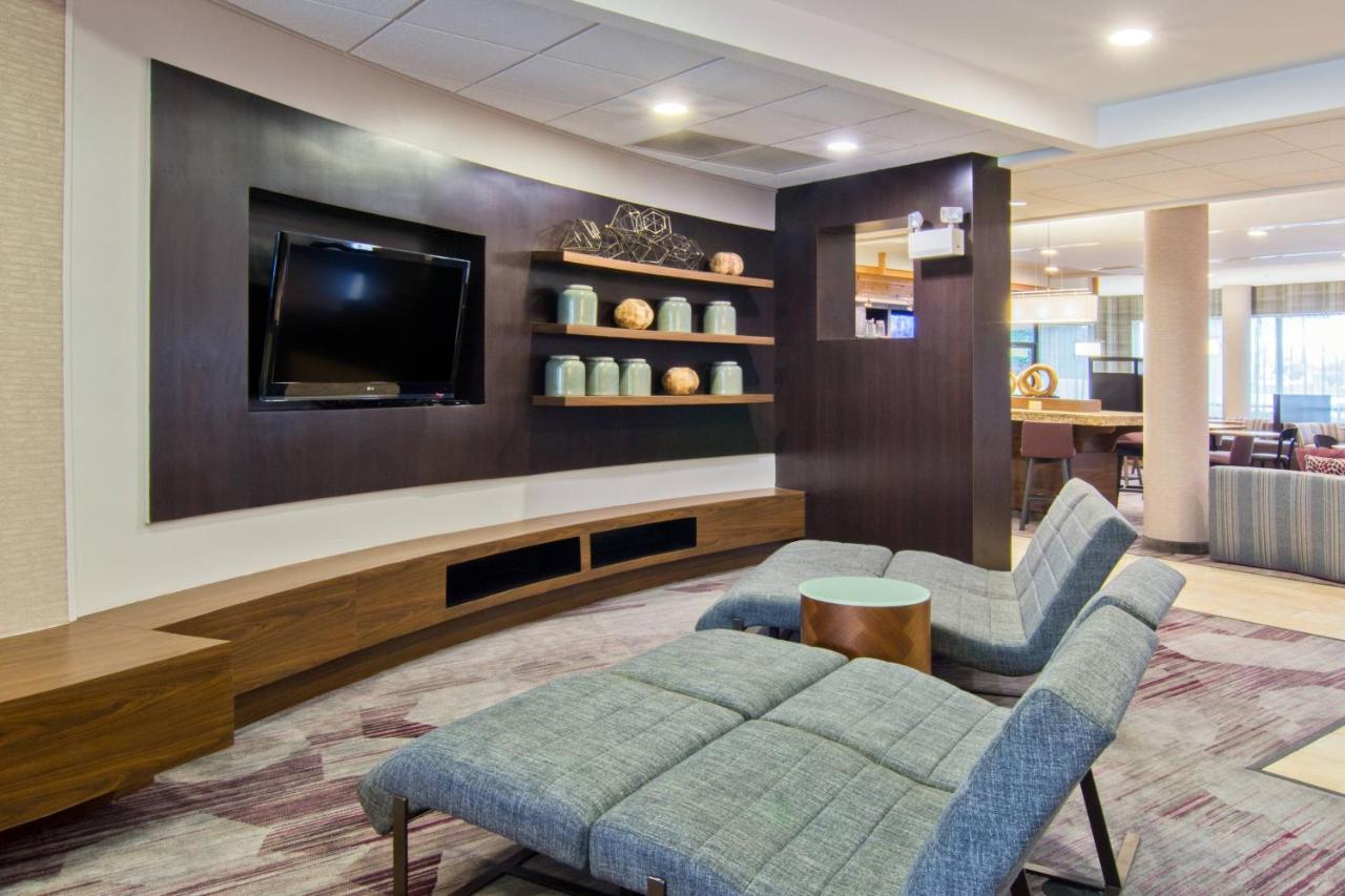 | Courtyard by Marriott Clarksville