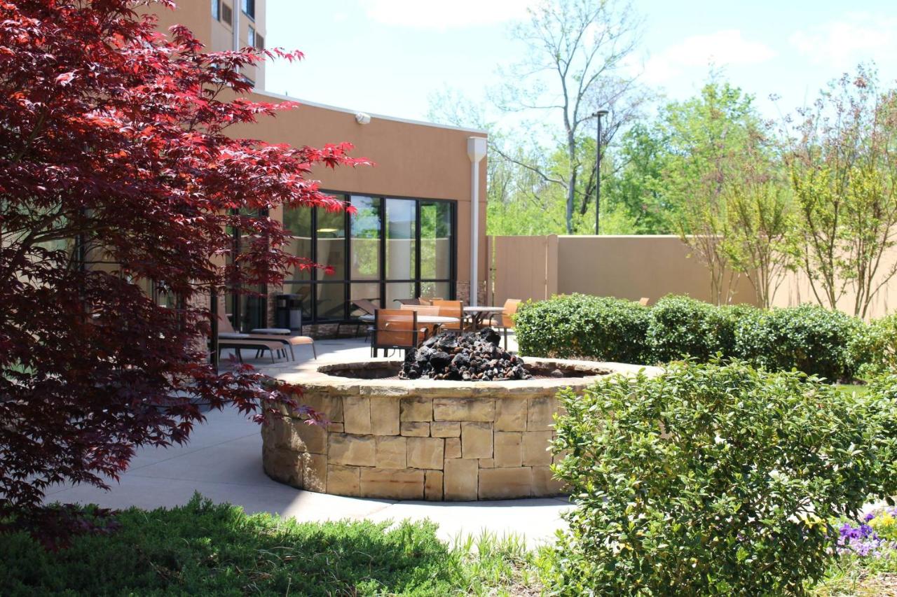 | Courtyard by Marriott Clarksville