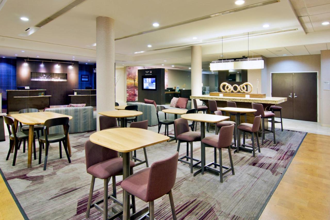 | Courtyard by Marriott Clarksville