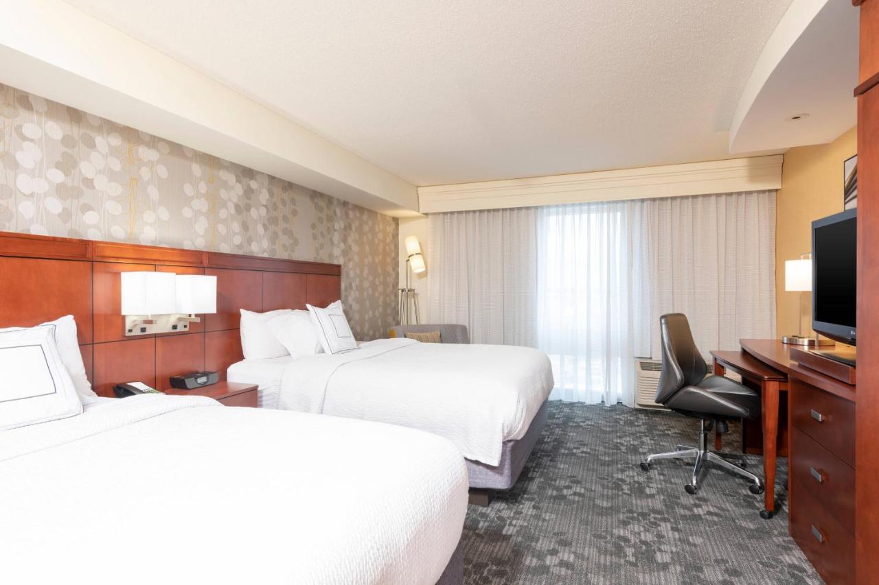 Queen Room with Two Queen Beds at Courtyard Milwaukee Airport