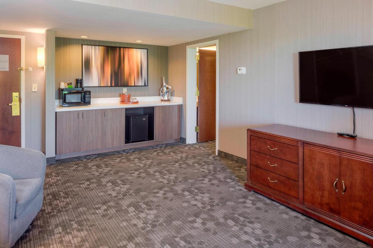 | Courtyard by Marriot Cranbury South Brunswick
