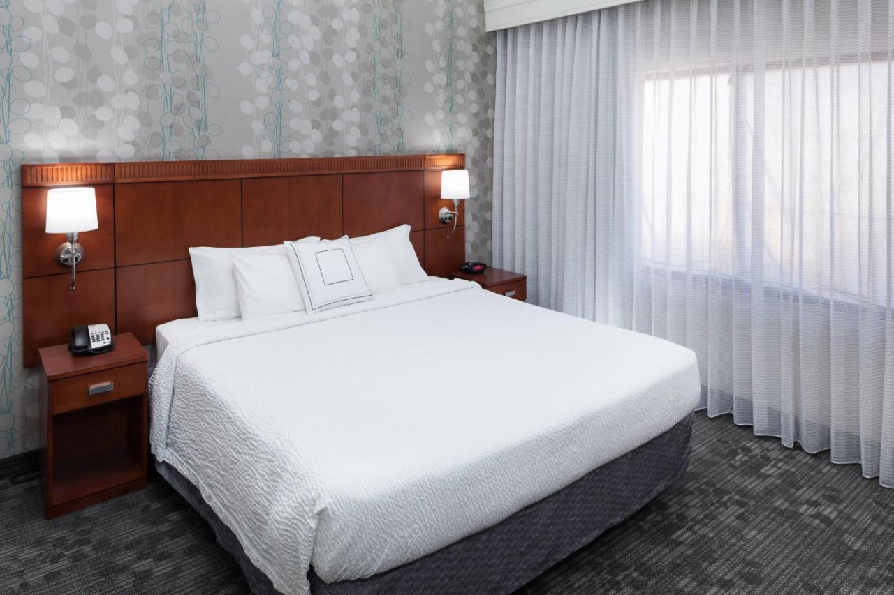 King Studio with Sofa Bed at Courtyard by Marriott Birmingham Trussville