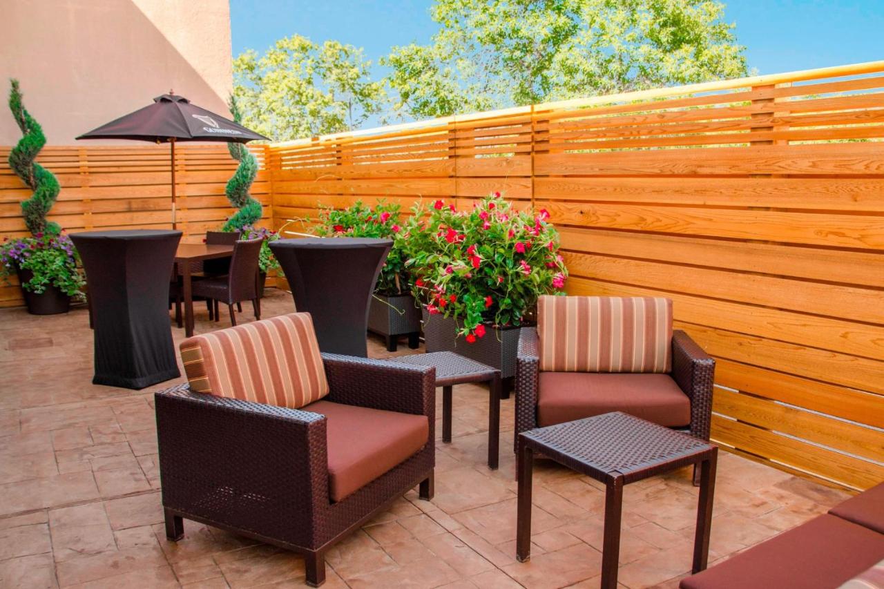 | Courtyard by Marriott Minneapolis West