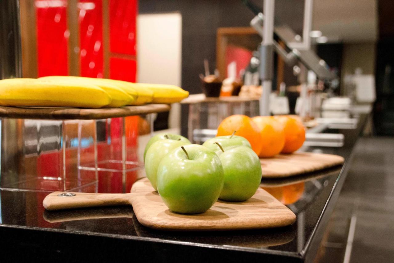 | Courtyard by Marriott Minneapolis West