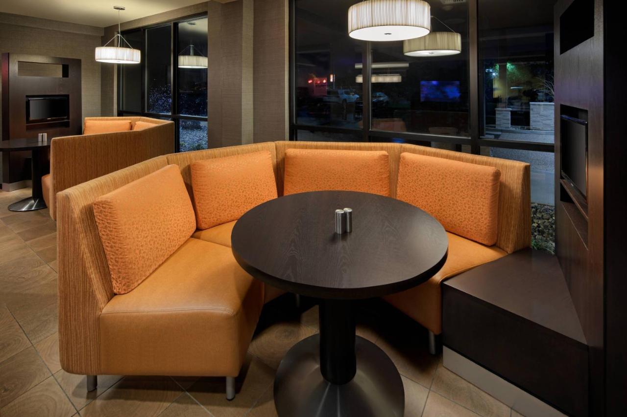  | Courtyard Grand Rapids Airport