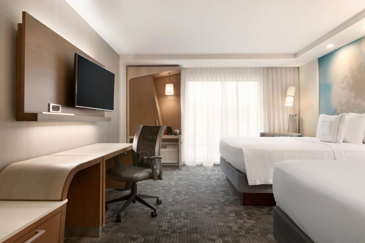 | Courtyard by Marriott St Paul Woodbury