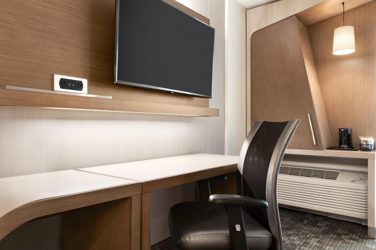 | Courtyard by Marriott St Paul Woodbury