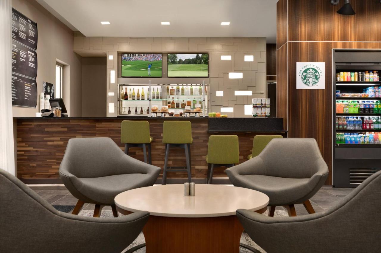 | Courtyard by Marriott St Paul Woodbury