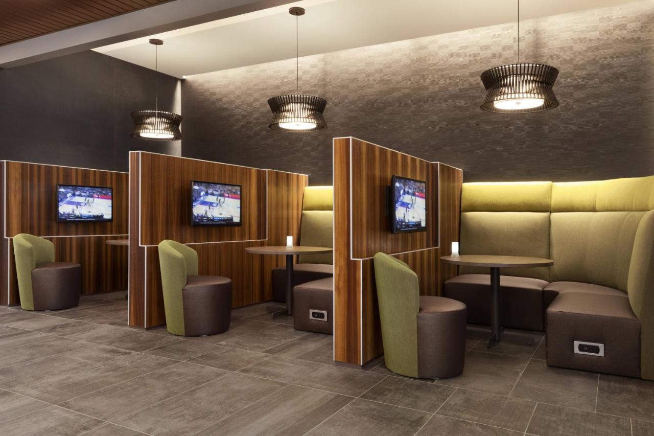 | Courtyard by Marriott St Paul Woodbury