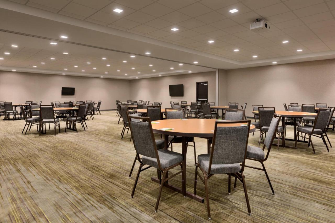 | Courtyard by Marriott St Paul Woodbury