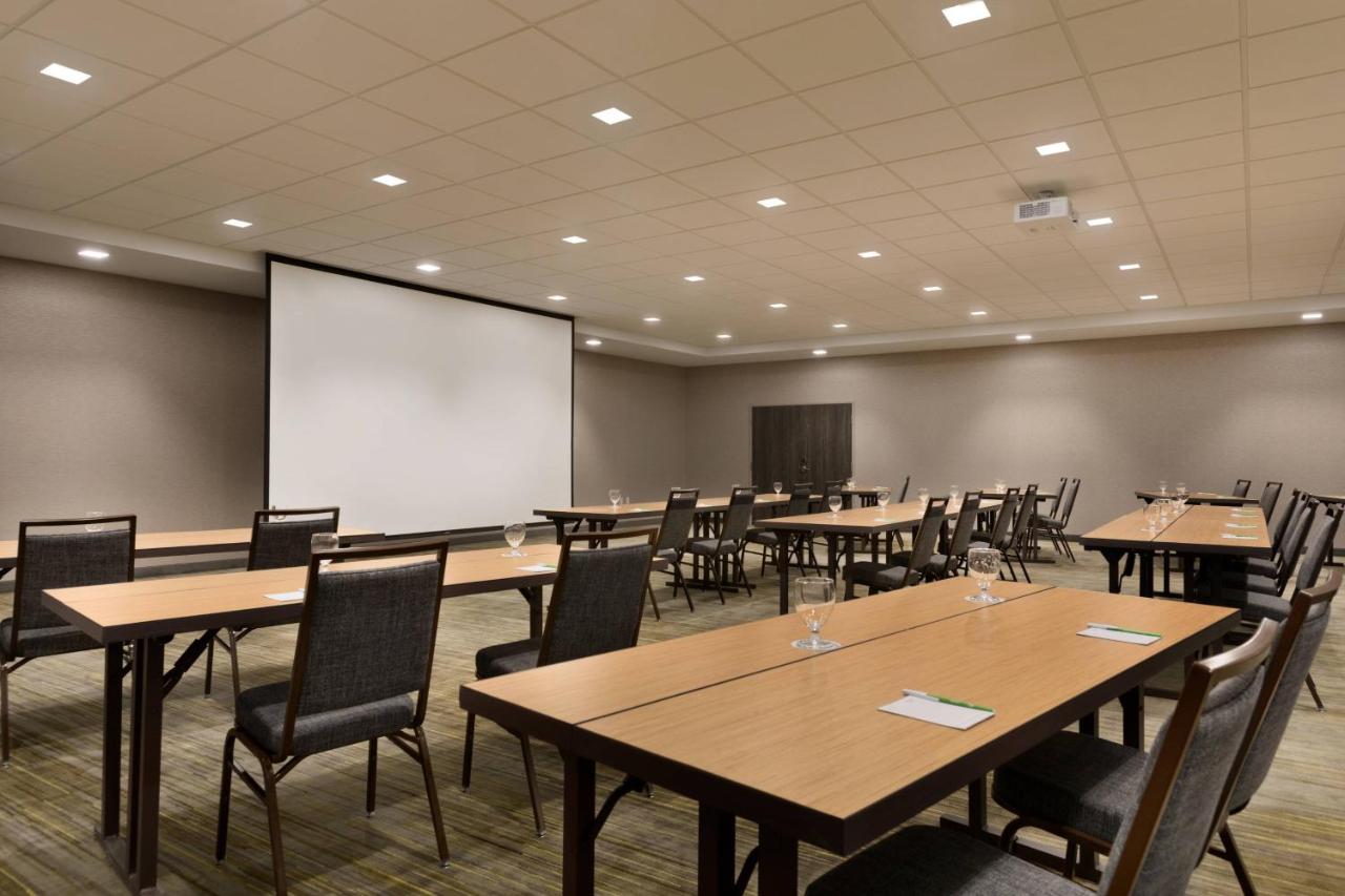 | Courtyard by Marriott St Paul Woodbury