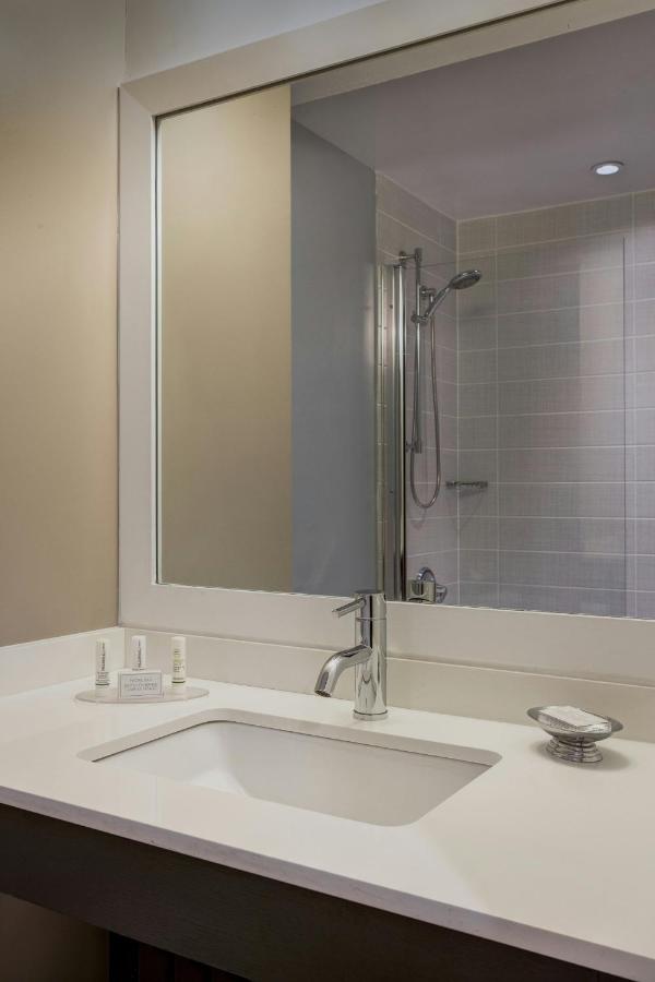  | Courtyard by Marriott New York JFK Airport