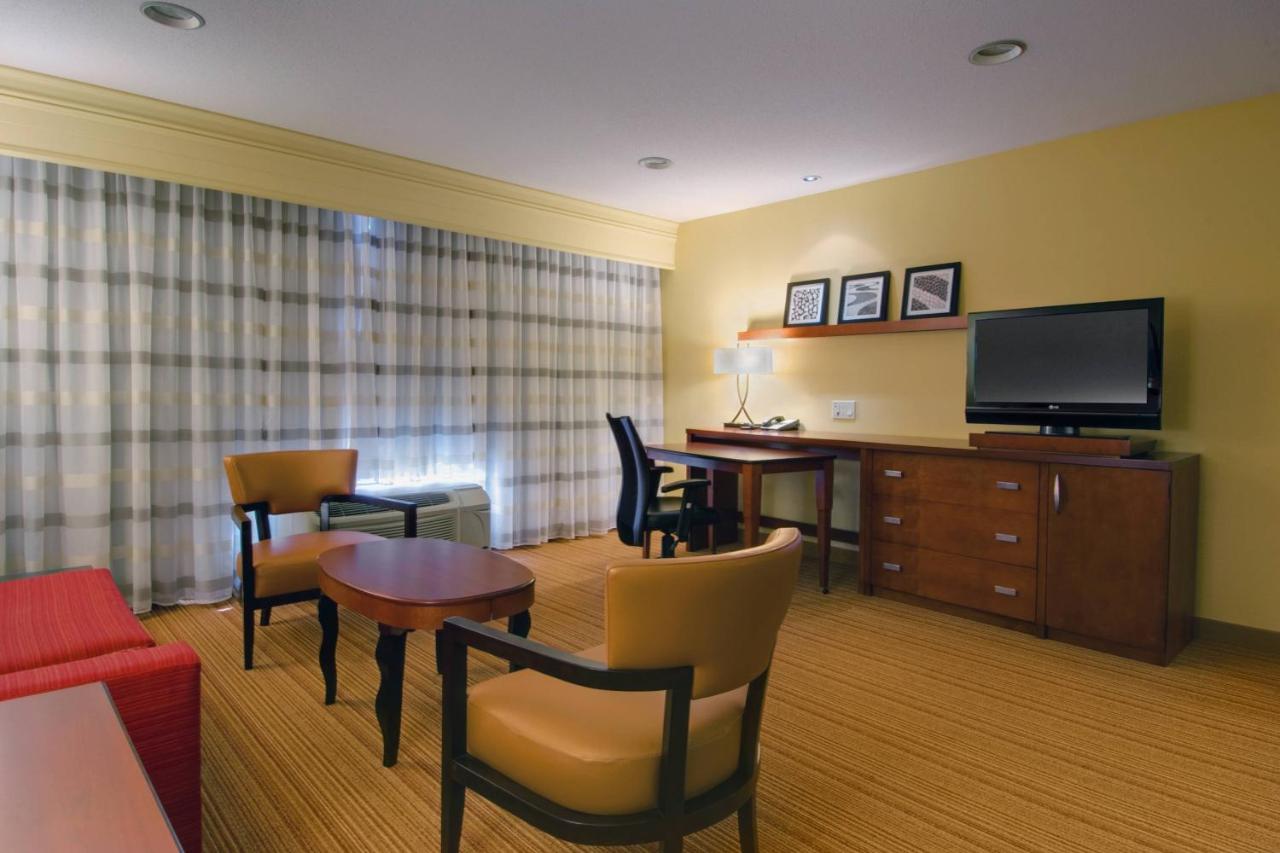  | Courtyard by Marriott Madison East