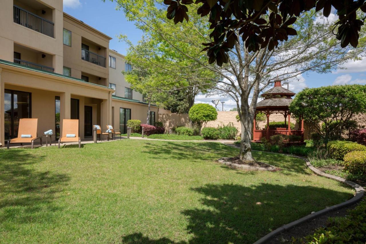 | Courtyard by Marriott Monroe Airport