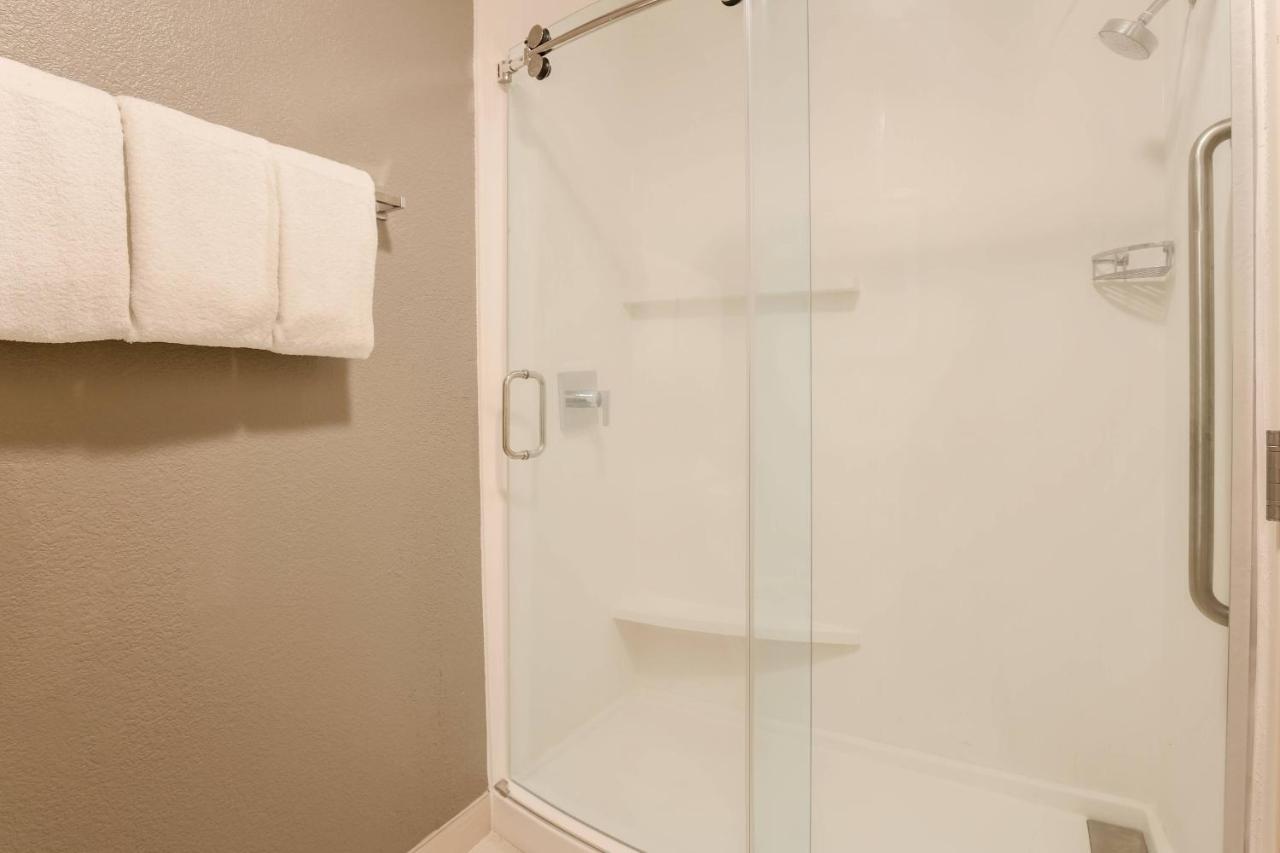 | Courtyard by Marriott Monroe Airport