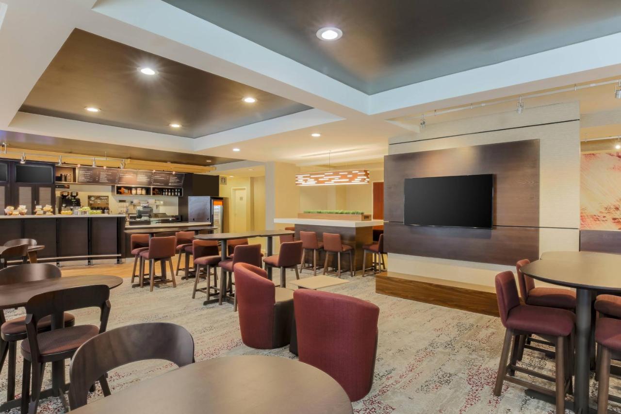 | Courtyard by Marriott Monroe Airport