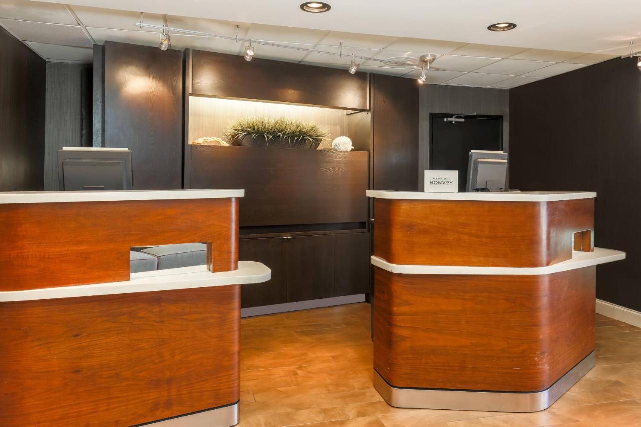 | Courtyard by Marriott Monroe Airport