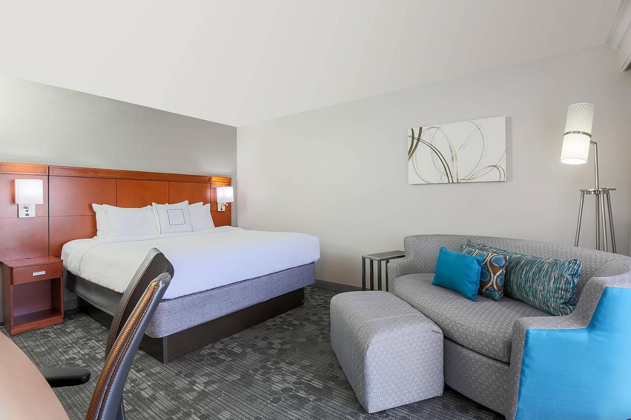 | Courtyard by Marriott Monroe Airport