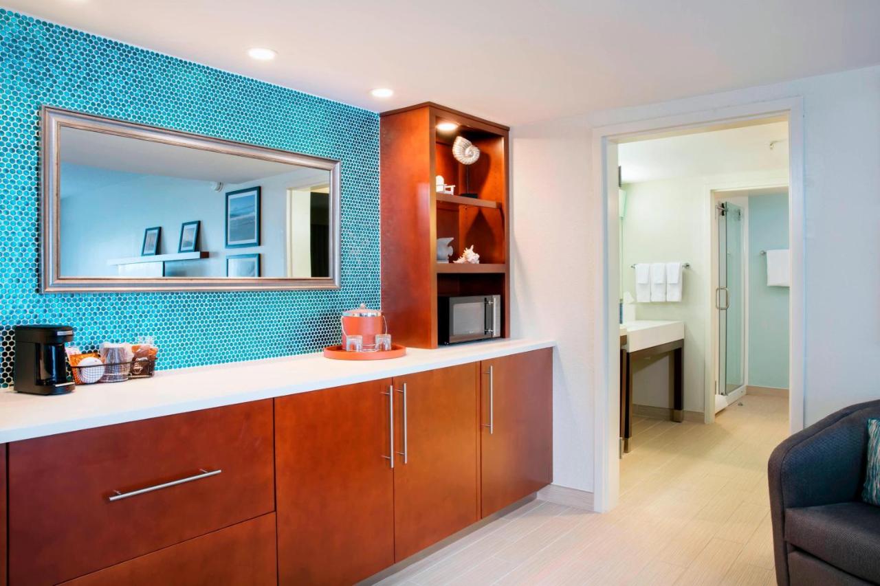 King Suite at Courtyard by Marriott Myrtle Beach Barefoot Landing