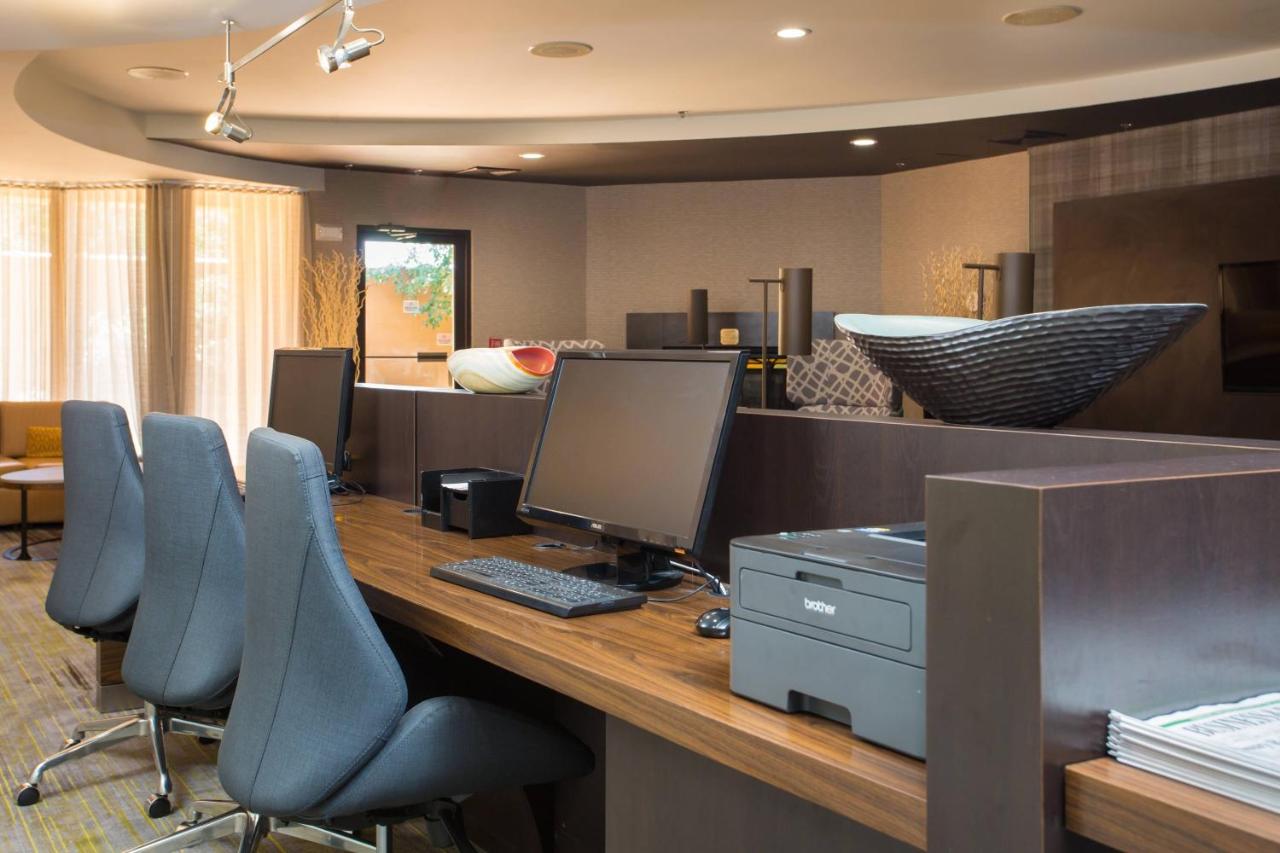 | Courtyard by Marriott Boston Westborough