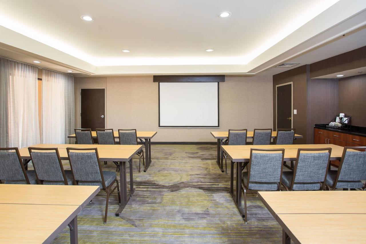 | Courtyard by Marriott Boston Westborough