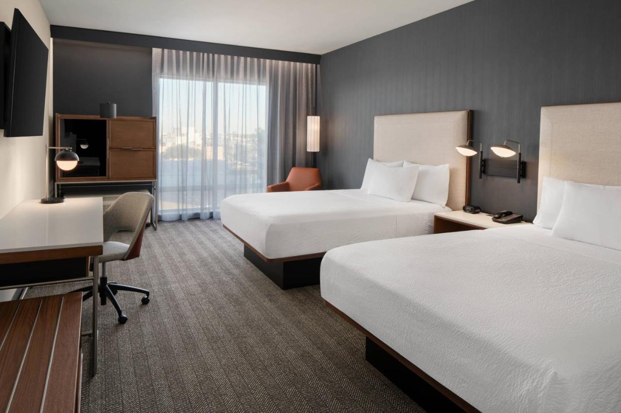 Double Queen Room at Courtyard by Marriott Houston I-10 West/Memorial