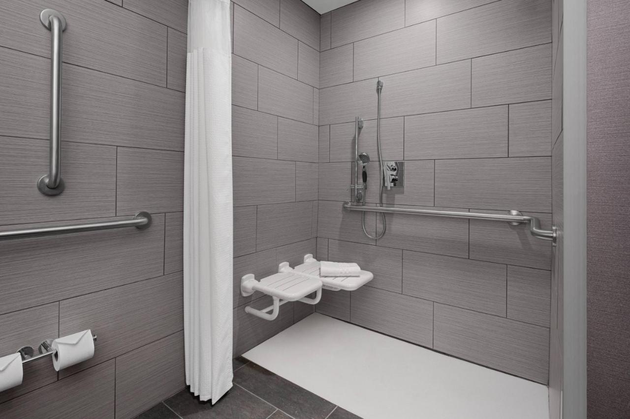 Double Queen Room at Courtyard by Marriott Houston I-10 West/Memorial