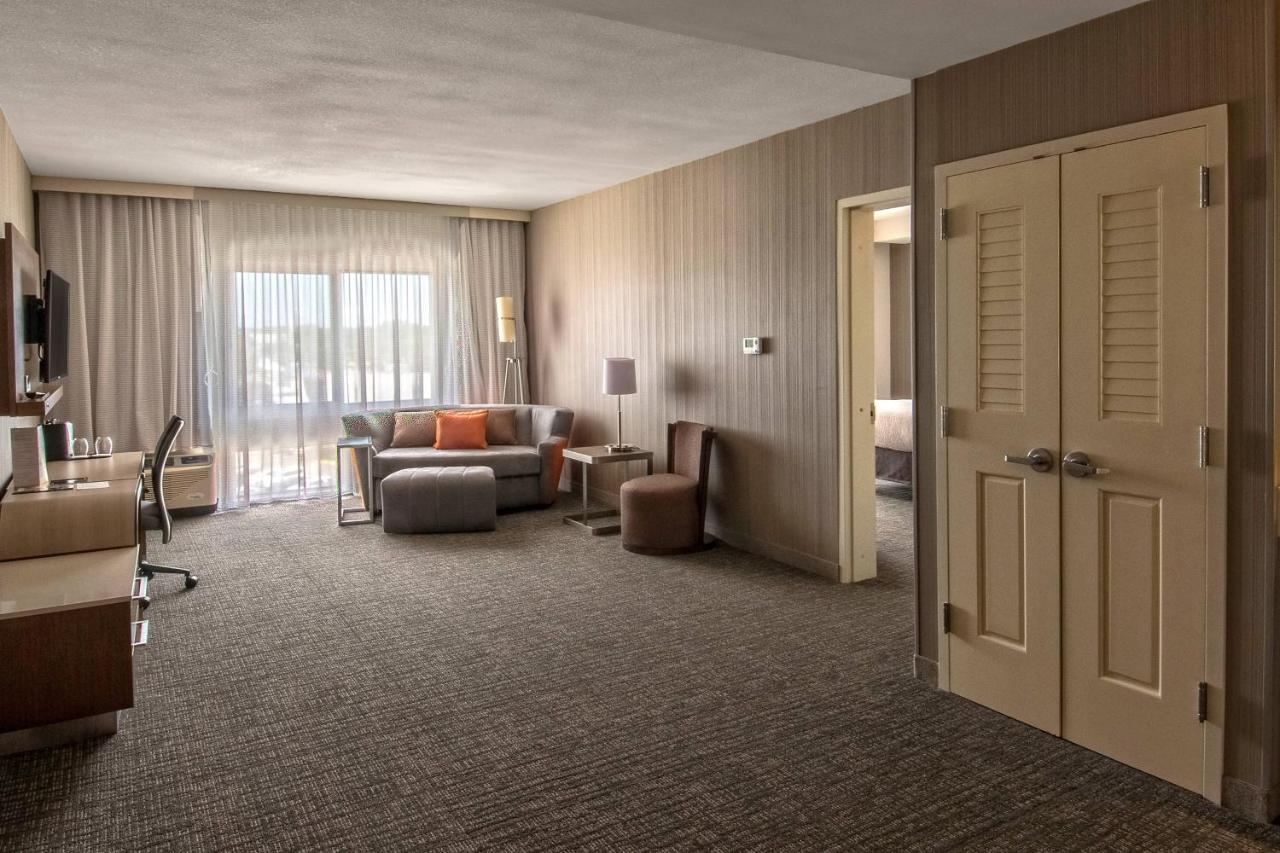  | Courtyard by Marriott Westbury Long Island