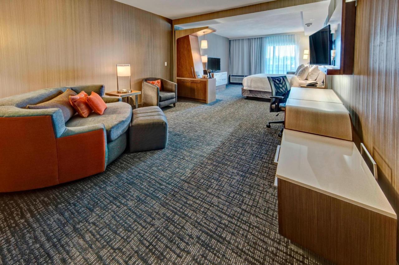  | Courtyard by Marriott Westbury Long Island