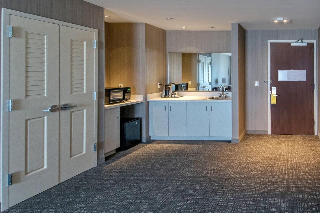 | Courtyard by Marriott Westbury Long Island