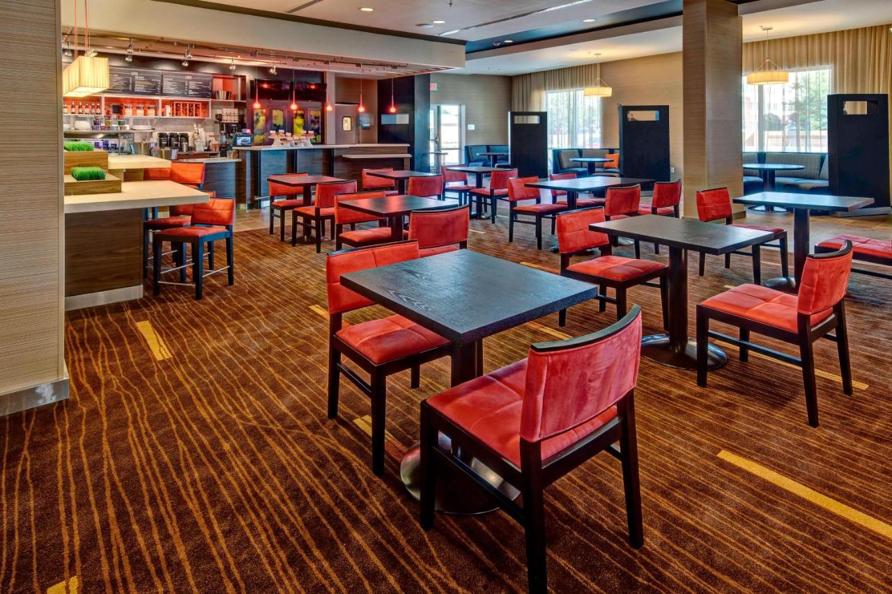  | Courtyard by Marriott Westbury Long Island