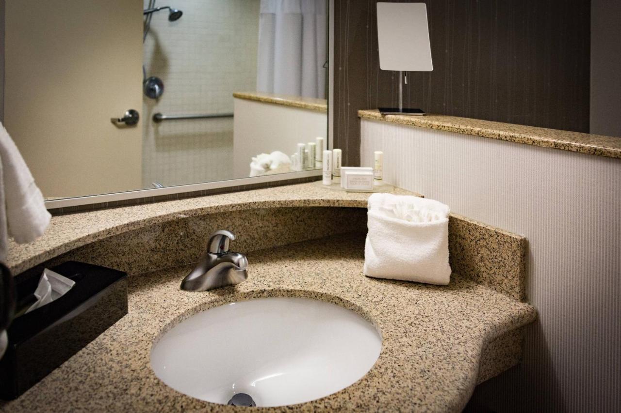 King Room with Sofa Bed - Hearing Accessible at Courtyard by Marriott Norman
