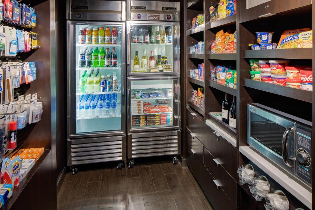 | Courtyard Houston Westchase