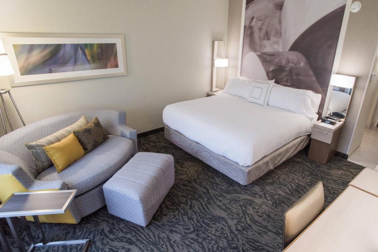 King Room with Sofa Bed at Courtyard by Marriott Hickory
