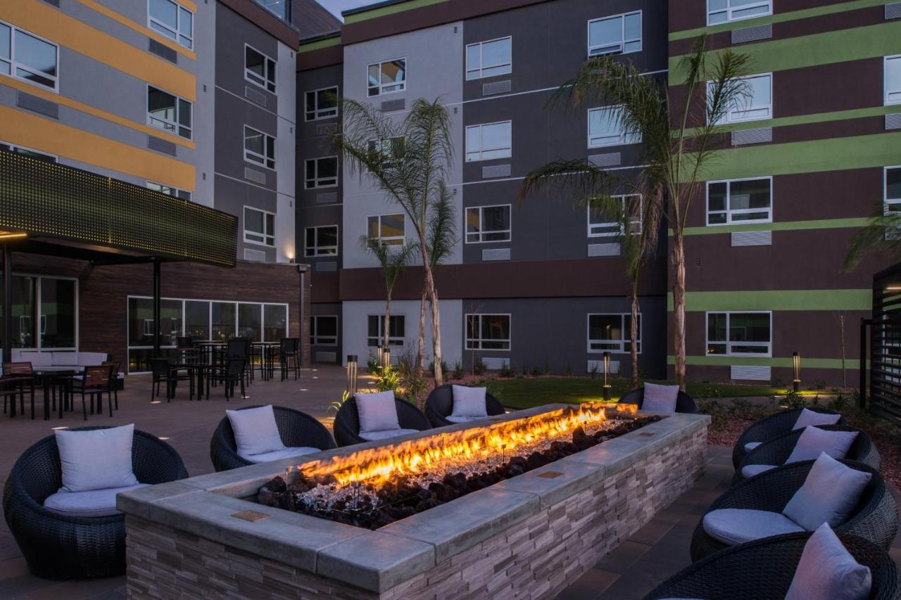 | Courtyard by Marriott Temecula Murrieta